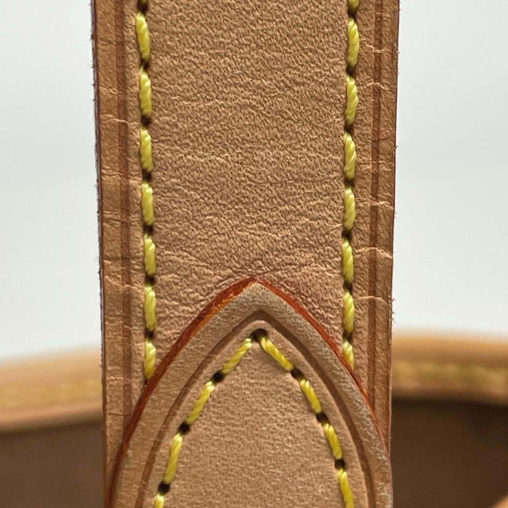 LOUIS VUITTON Authentic Brown Monogram Shoulder Bag - Picture 5 of 9